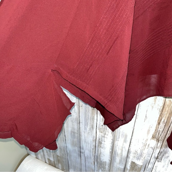 Converse Maroon Sheer V Neck Tank - Picture 6 of 6